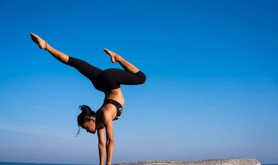 Les bienfaits du yoga en extérieur pour les sportifs : une pratique revitalisante